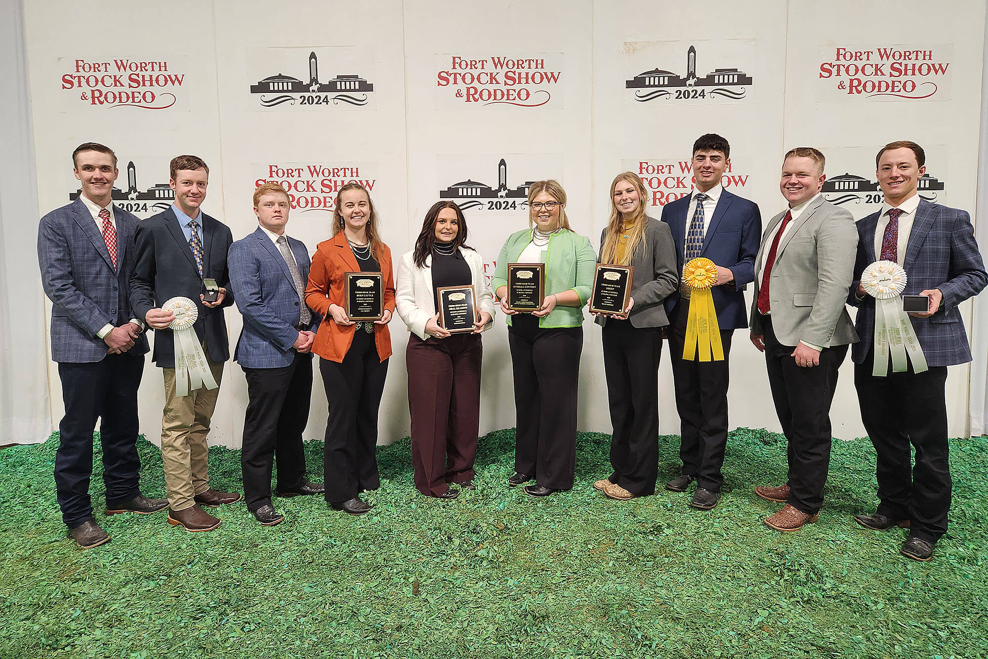 Photo of students at Fort Worth Livestock Show.