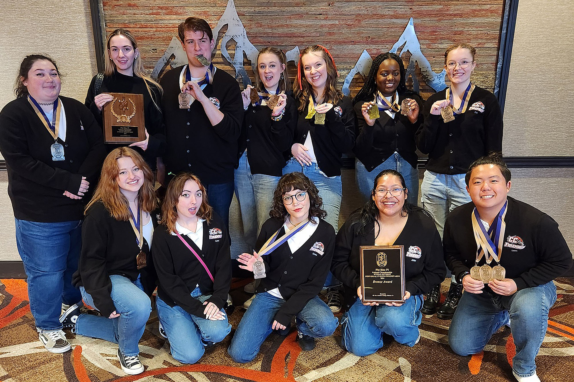 Photo of 2023-2024 Casper College Forensics team.