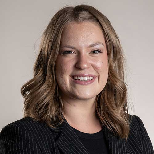 liz dobson headshot